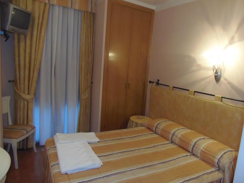 Hostal Stop Cantalejo Exterior photo